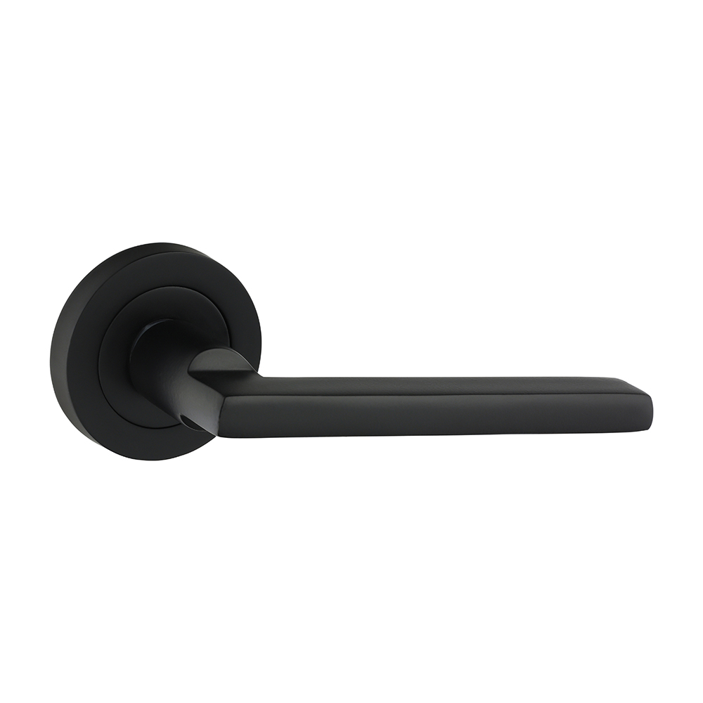 Radmore Lever On Rose MB