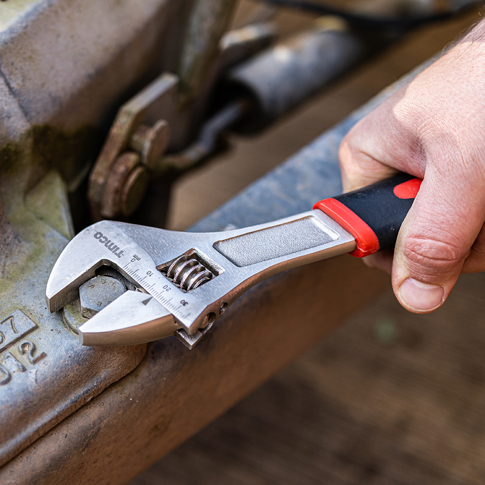 Adjustable Wrench - Image 3