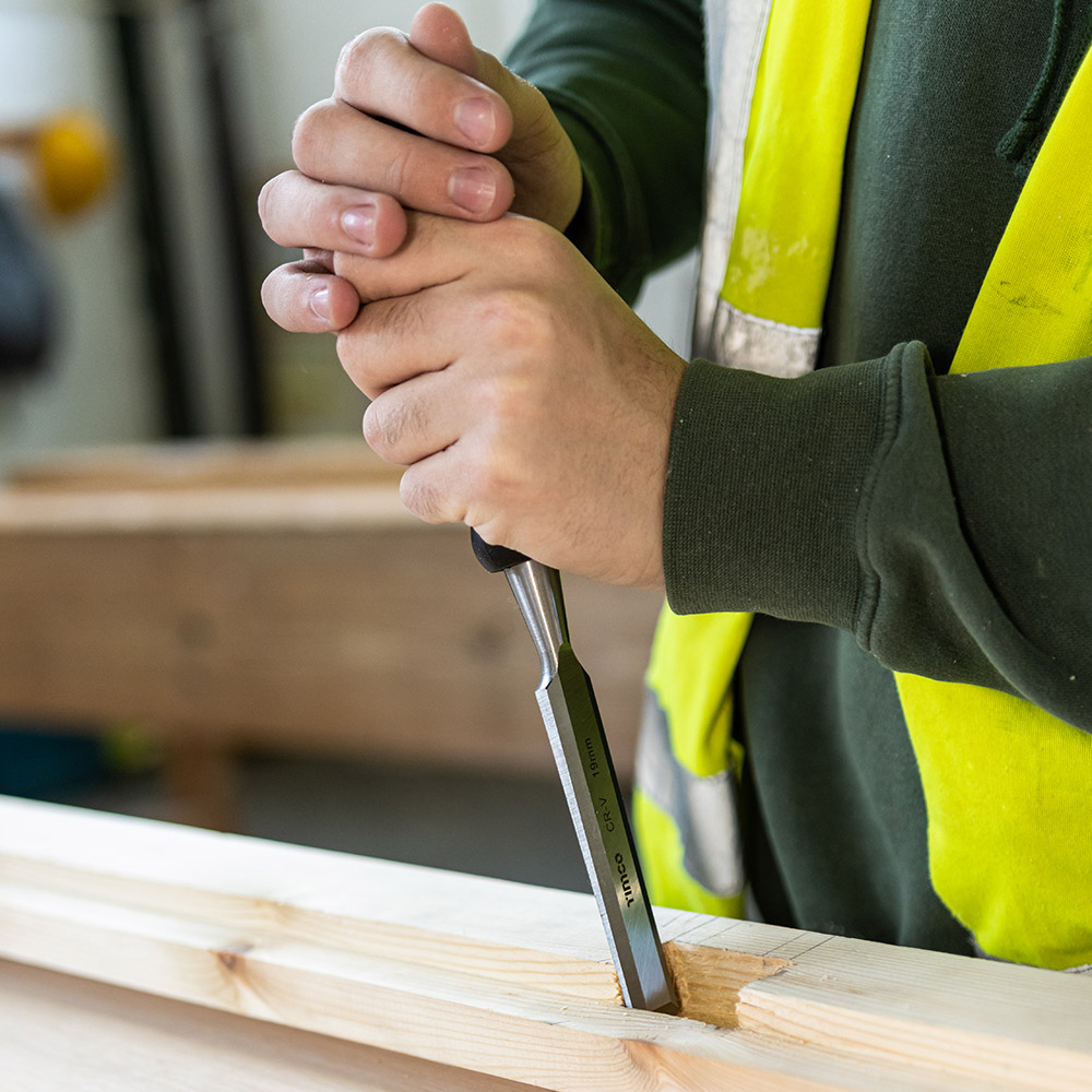Bevel Edge Wood Chisel - Image 3